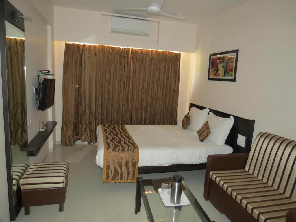Sunny International Hotel