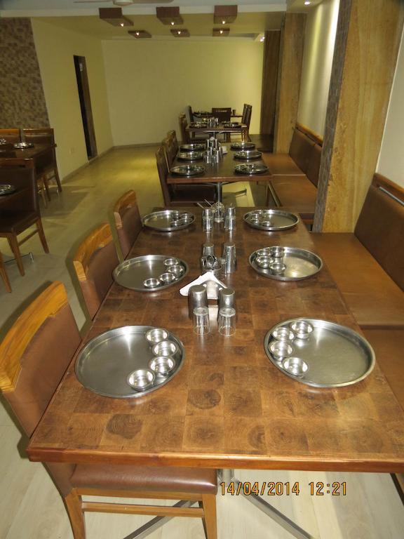Sunny International Hotel 3*