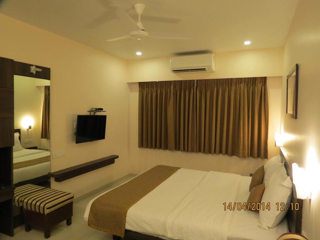 Sunny International Hotel