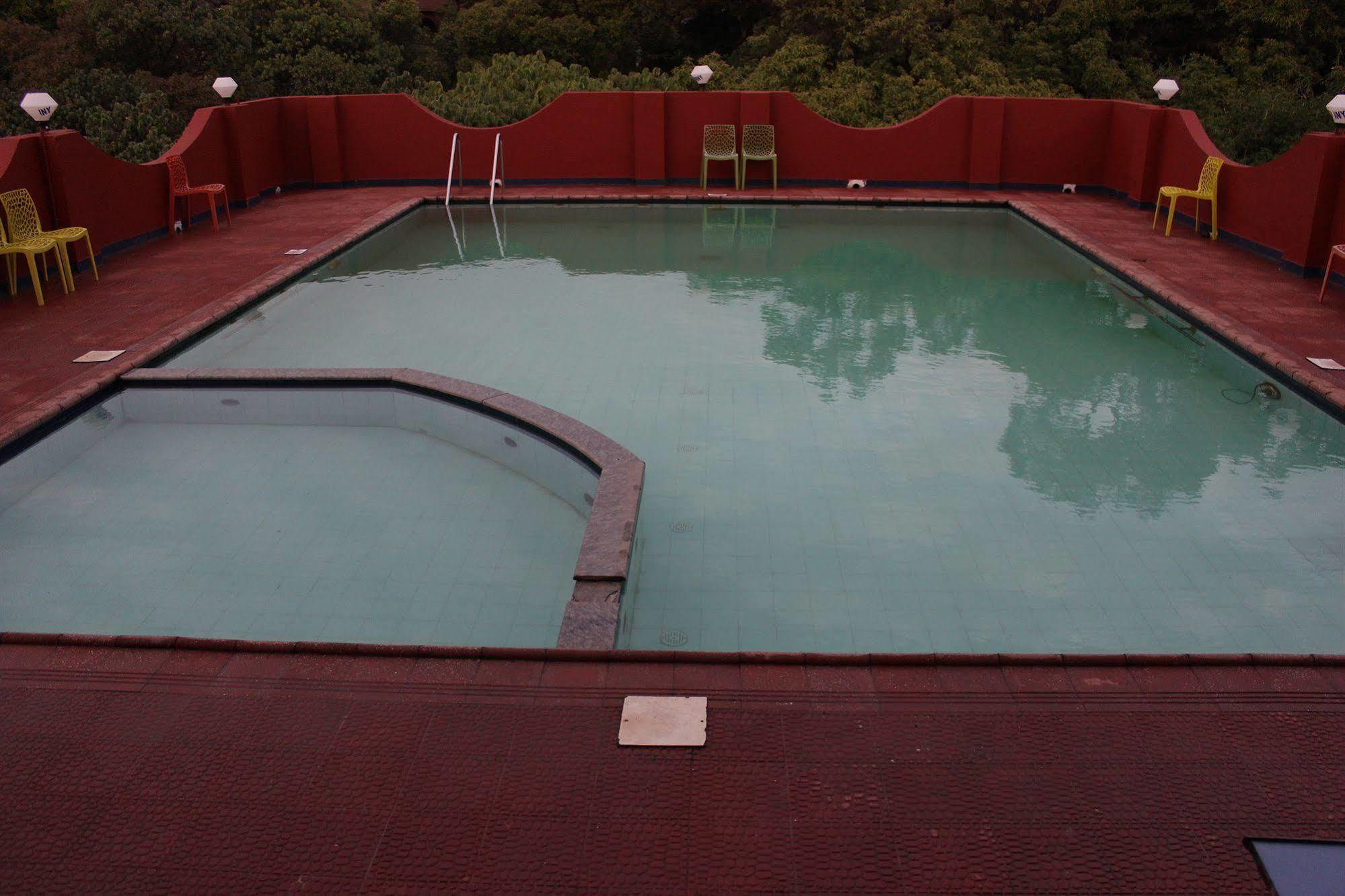 Hotel Sunny Mid-Town 2* Mahabaleshwar