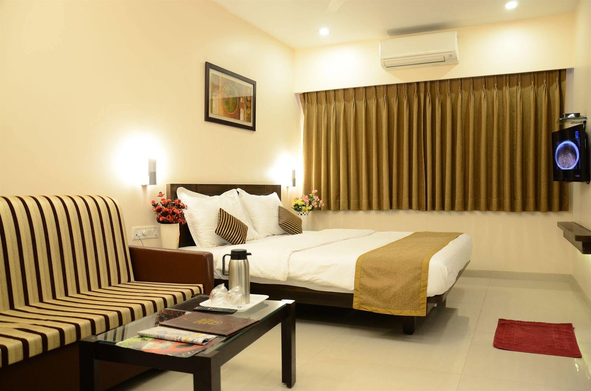 Sunny International 3* Mahabaleshwar