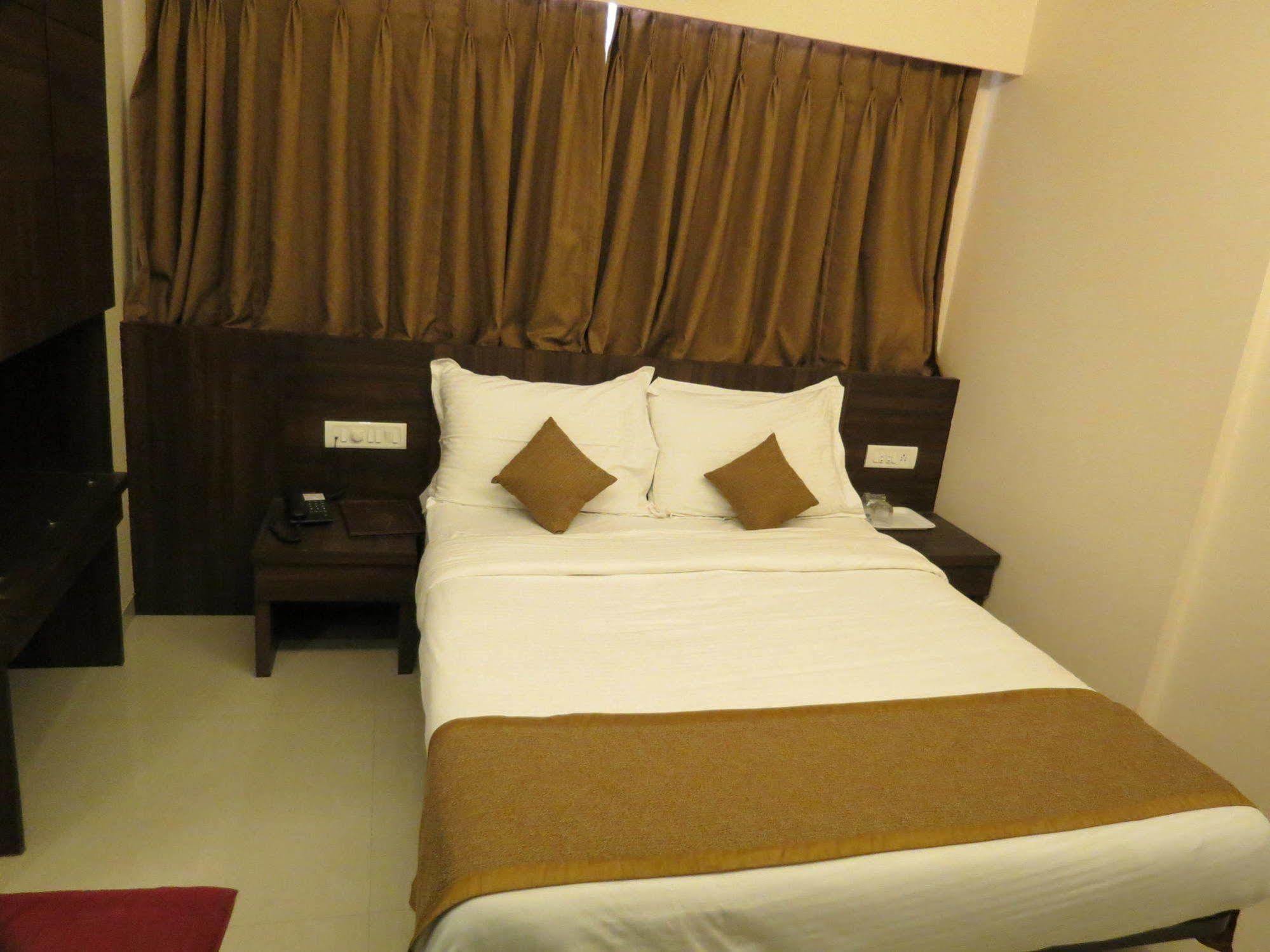 Sunny International Mahabaleshwar