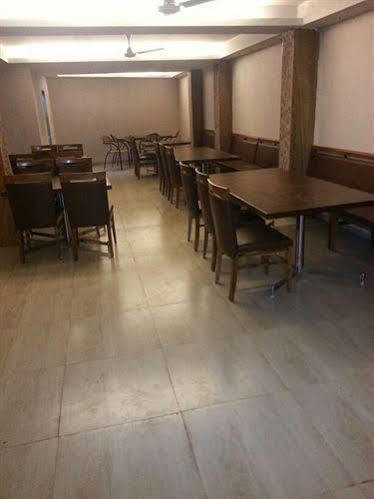 Hotel Sunny International 3*