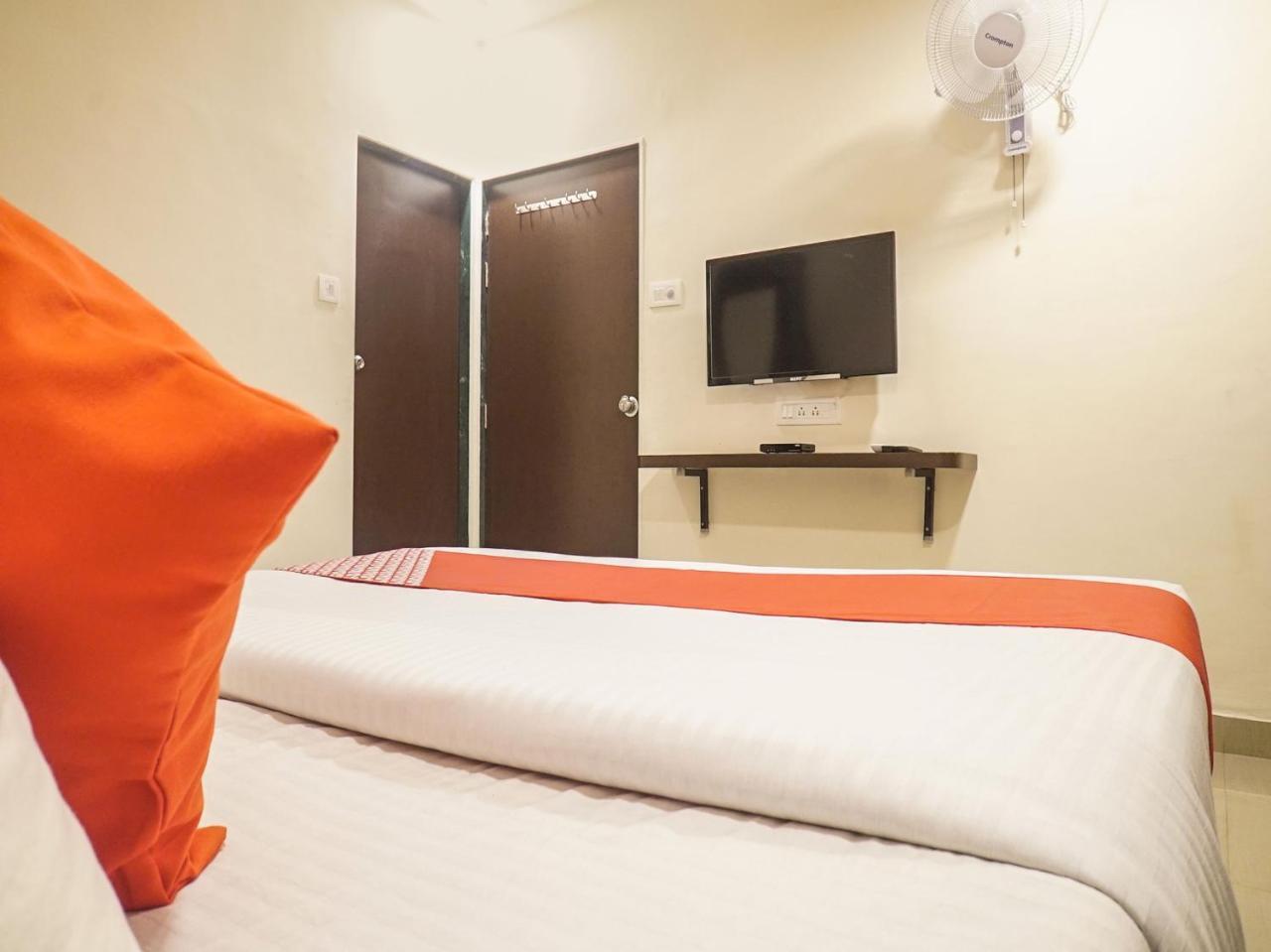 Oyo 12529 Sunrise Regency Hotel