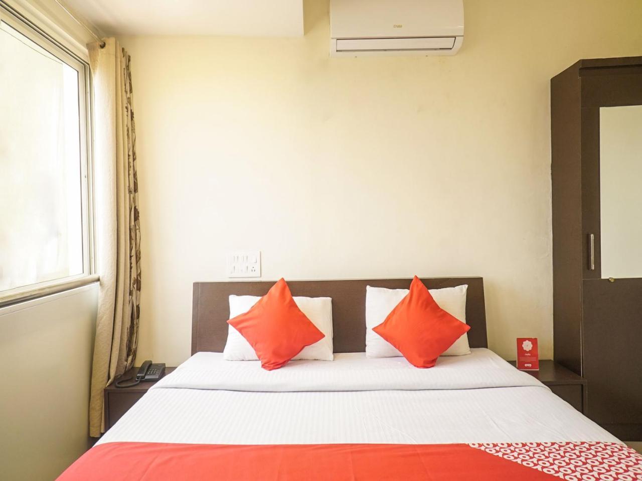 Oyo 12529 Sunrise Regency