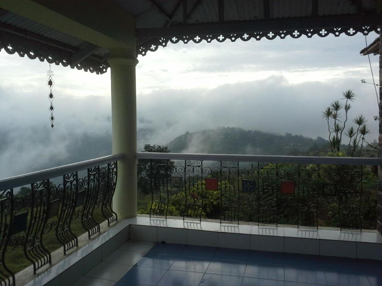 Lake View * Mahabaleshwar