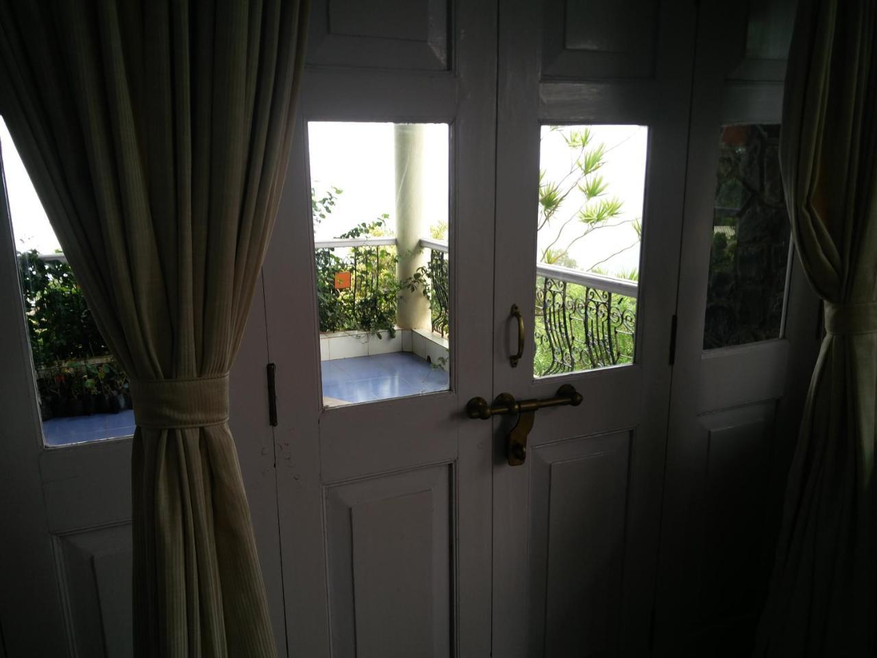 Lake View * Mahabaleshwar
