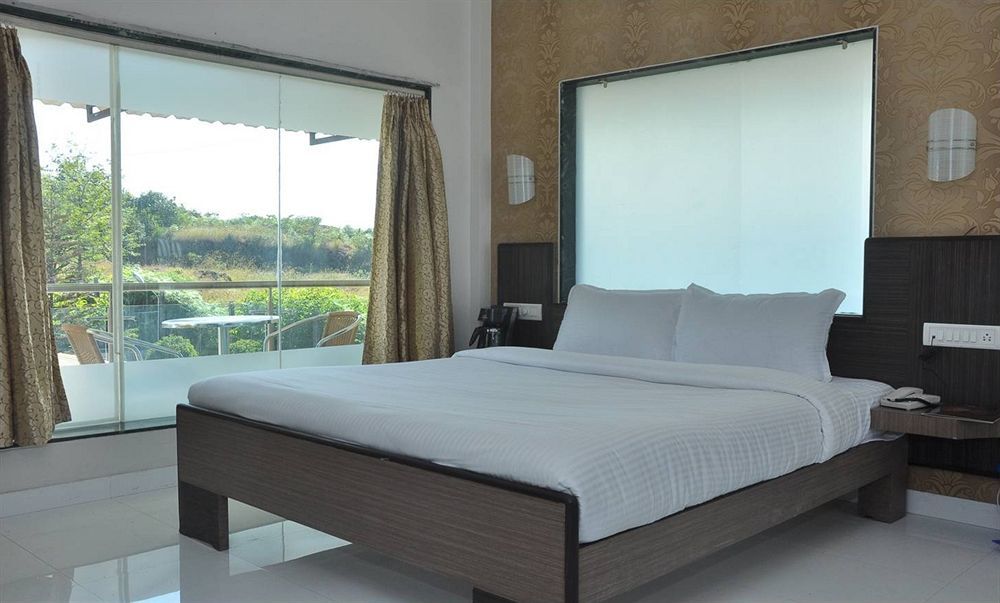 Resort United 21 Resort-
