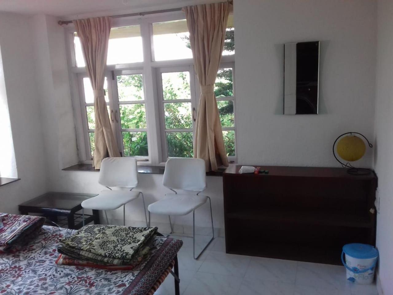 Homestay Lake View *