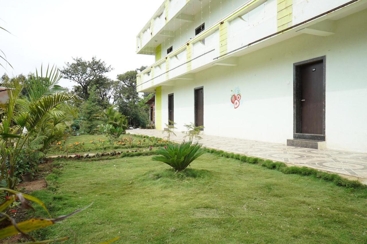 Oyo 18730 Galaxy Hotel