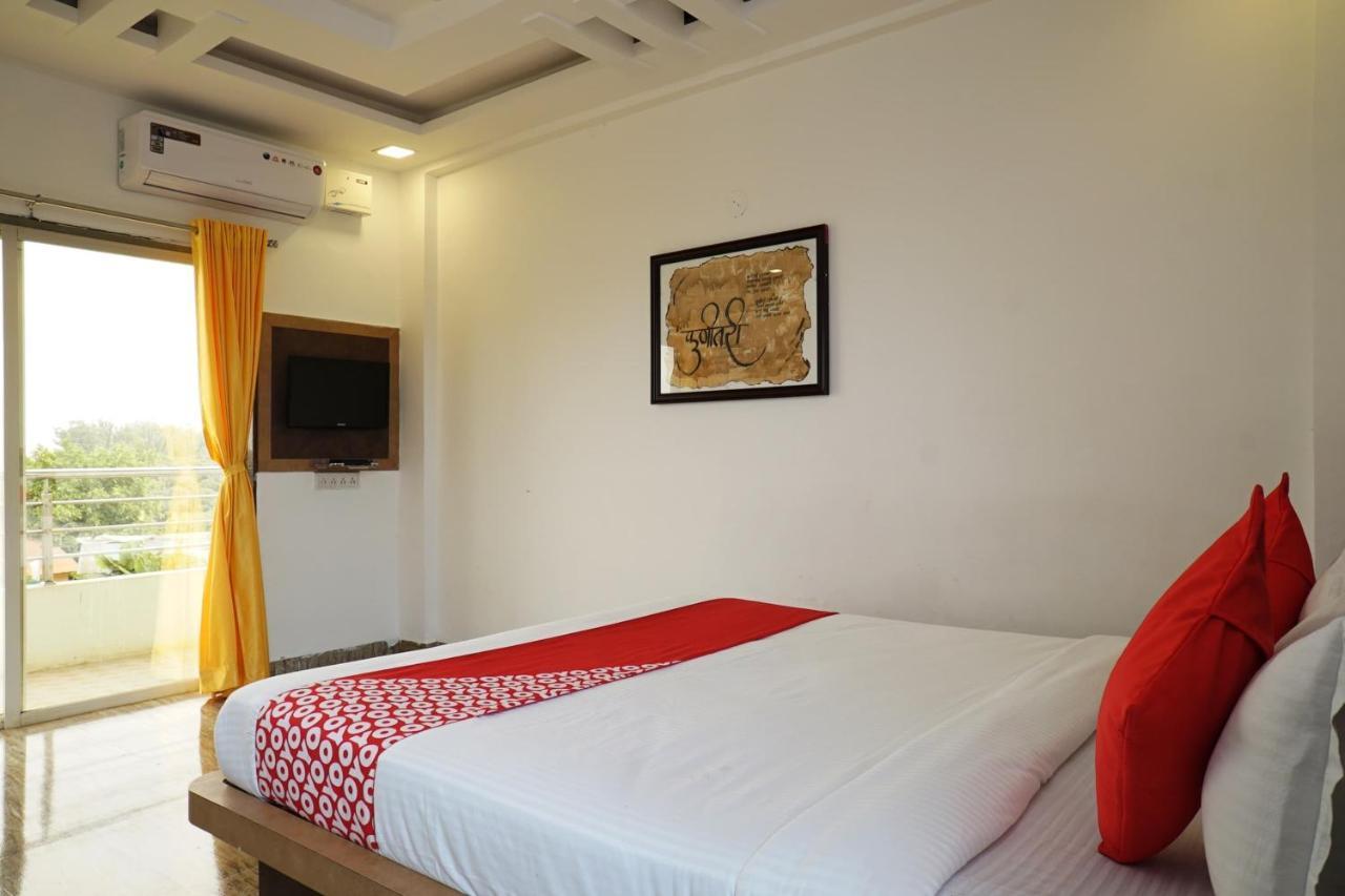 Hotel Oyo 18730 Galaxy 3*