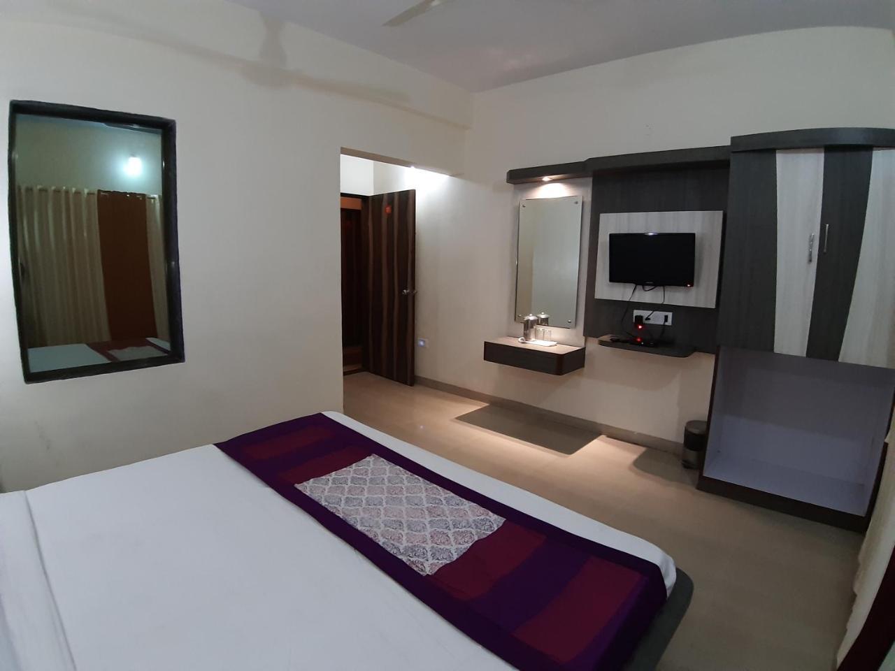 Jk Hotels Motel *