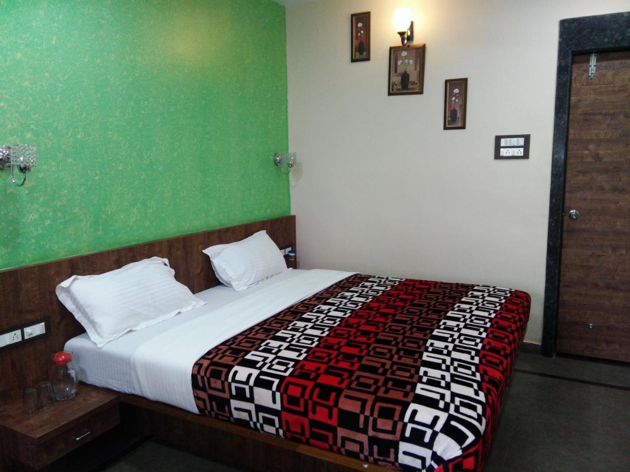 Hotel Matoshree Bungalow And Cottages