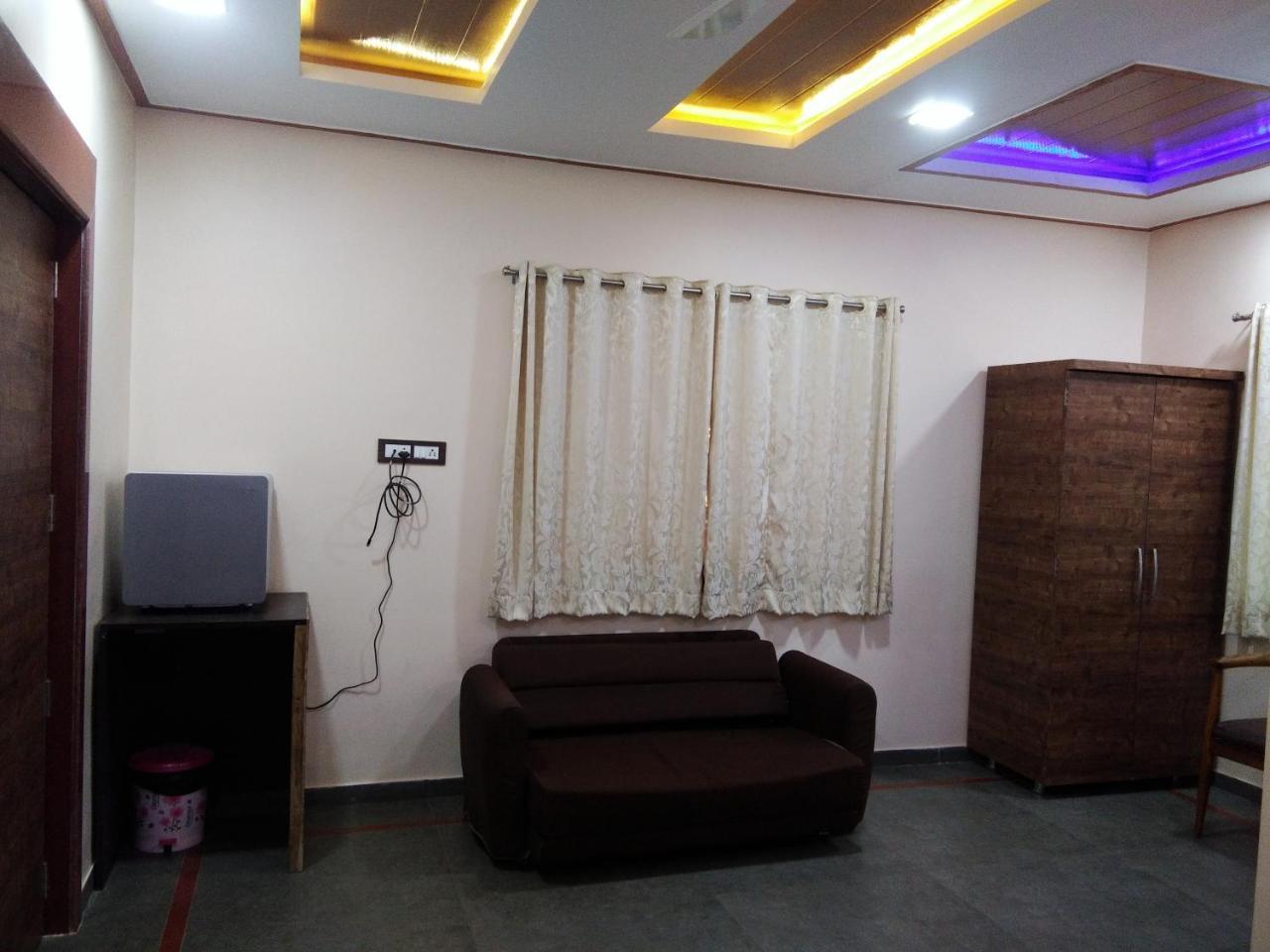 Hotel Matoshree Bungalow And Cottages 5*