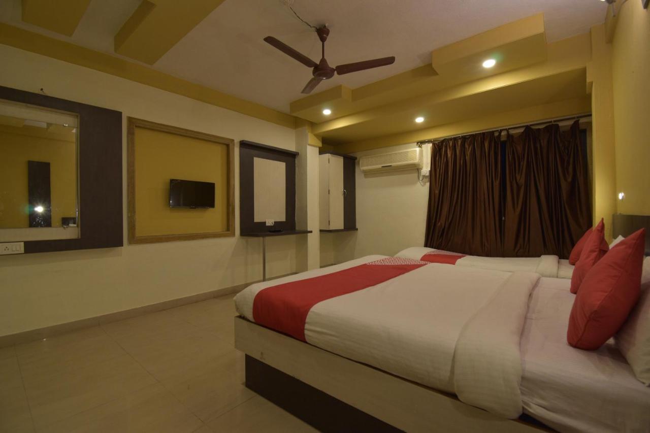 Hotel Oyo 23516 Laxmi 3*