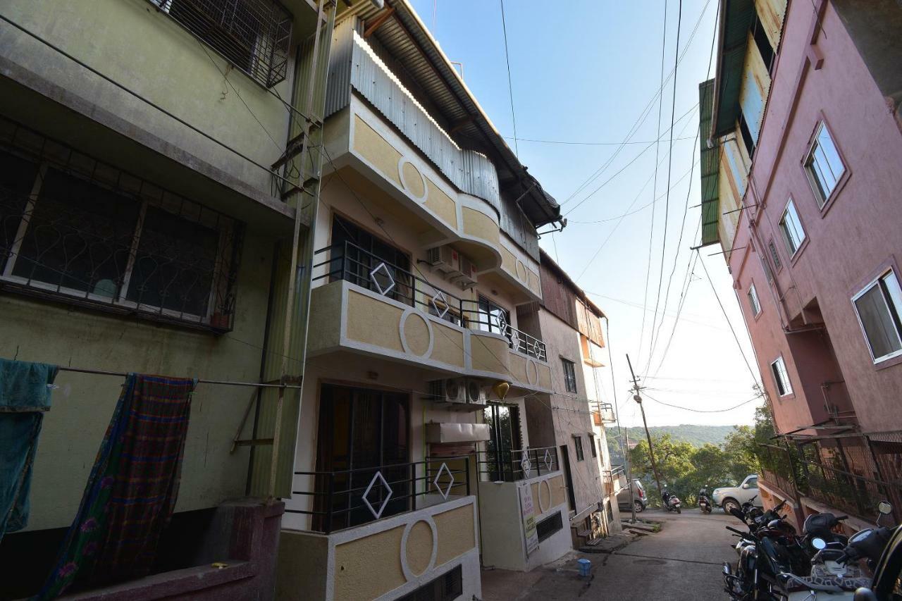 Hotel Oyo 23516 Laxmi