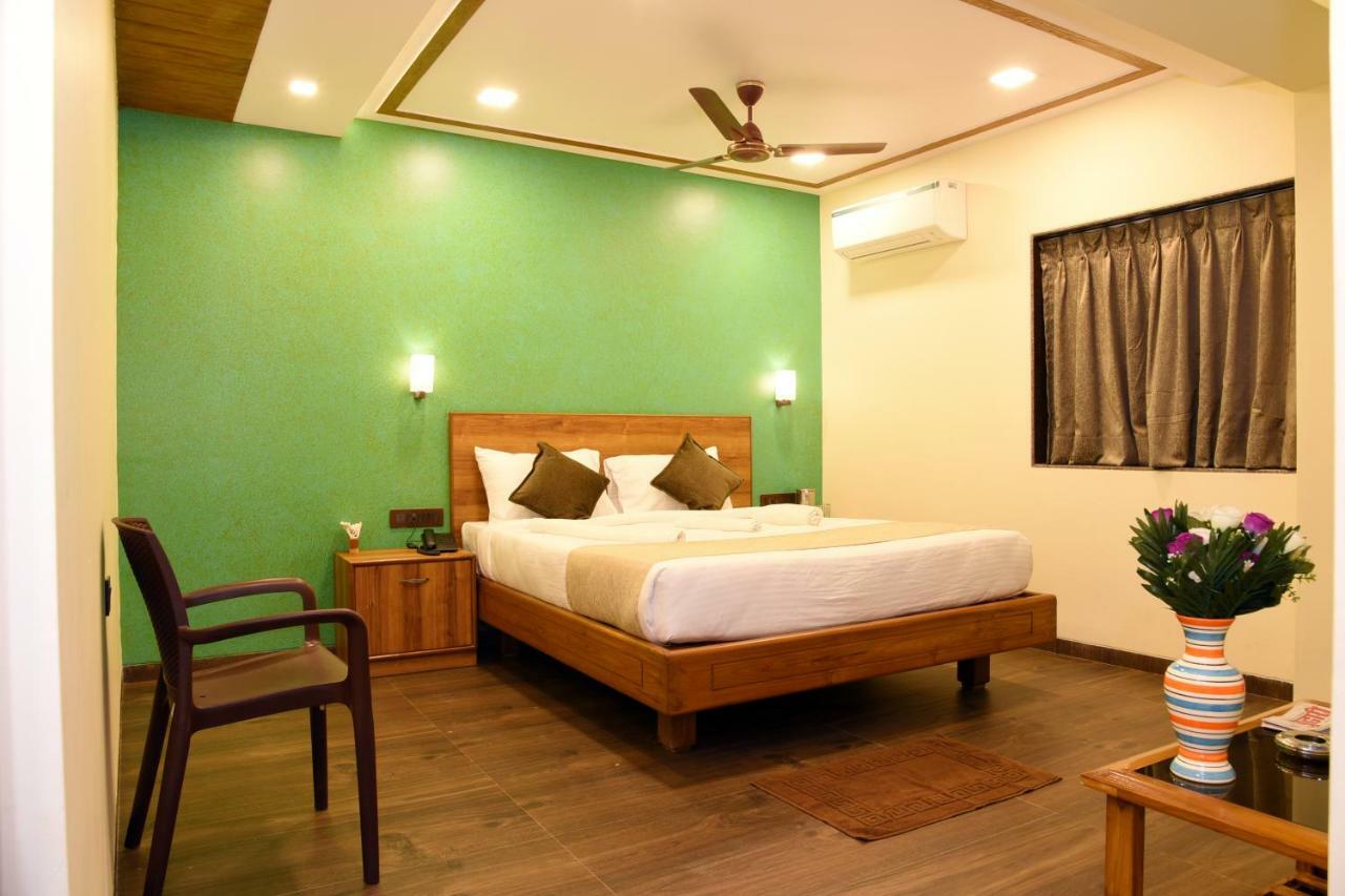 Matoshree Executive Hotel 3*