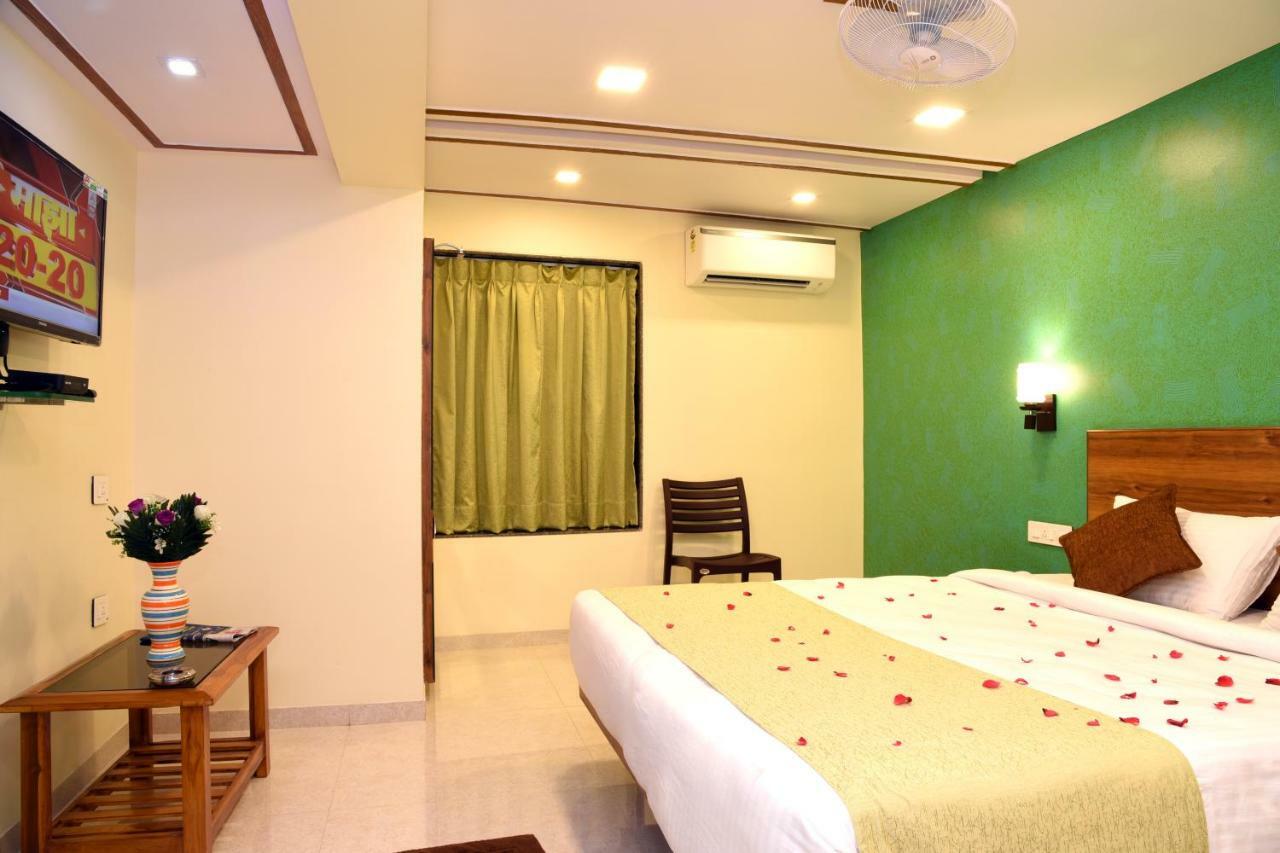Matoshree Executive Hotel 3*