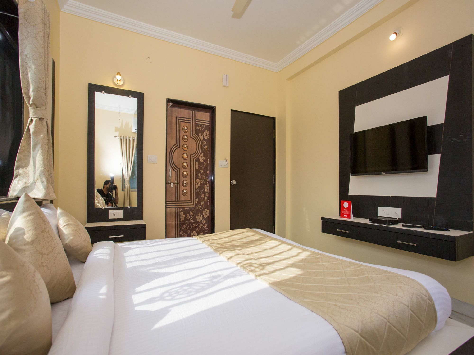 Shivanya Palace 2*