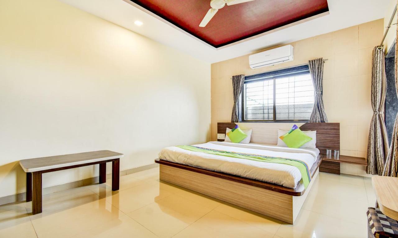 Gugal Residency Hotel 3*