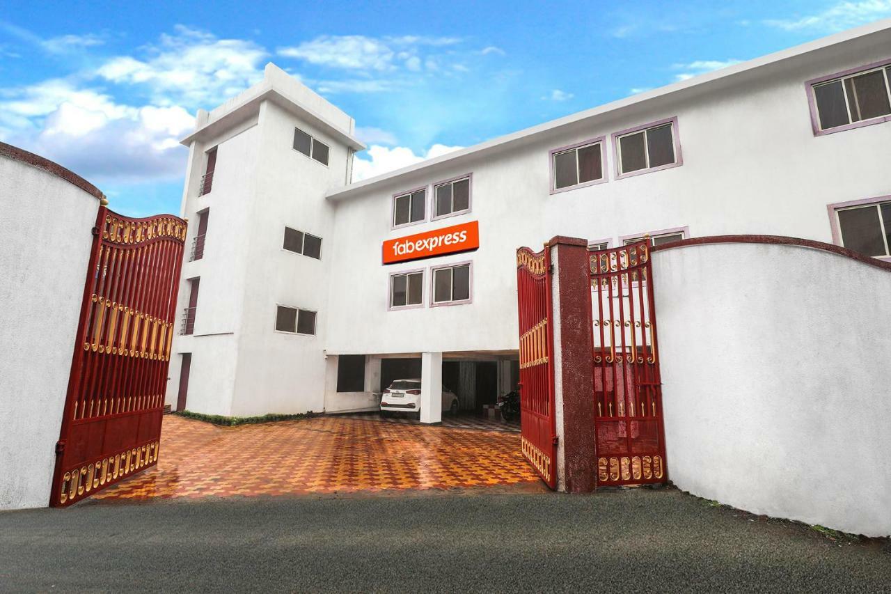 Fabexpress Latanand Residency Inn Mahabaleshwar