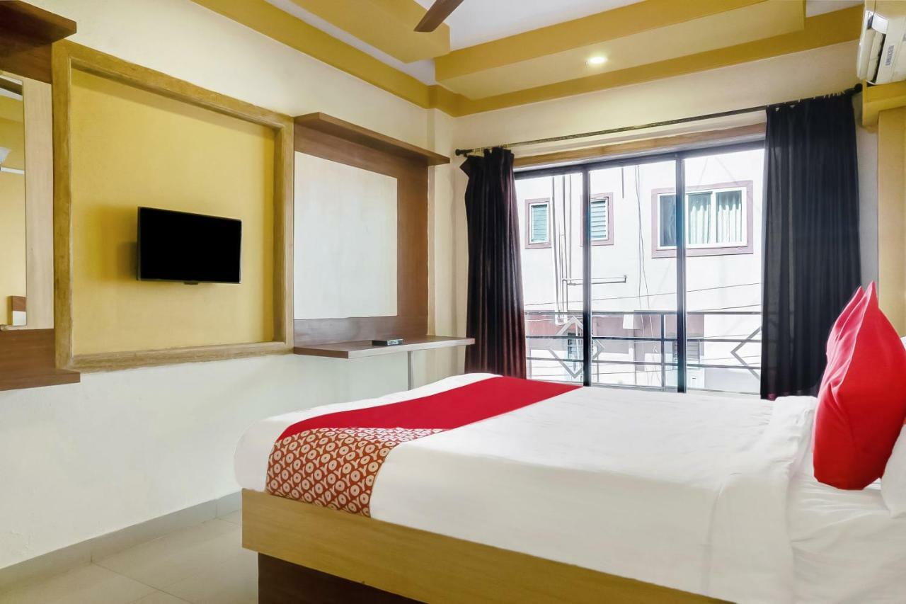Hotel Oyo 23516 Laxmi 3*