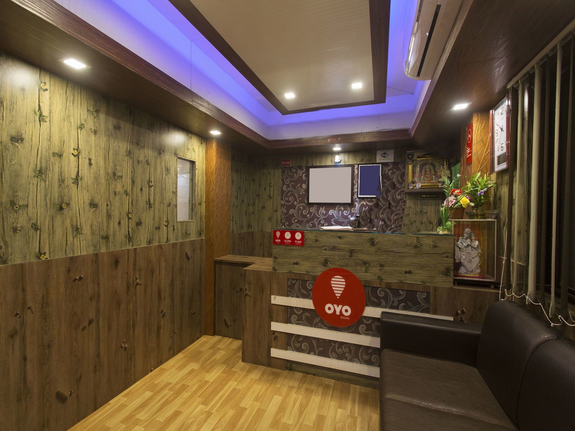 Oyo 9906 Hill House Hotel