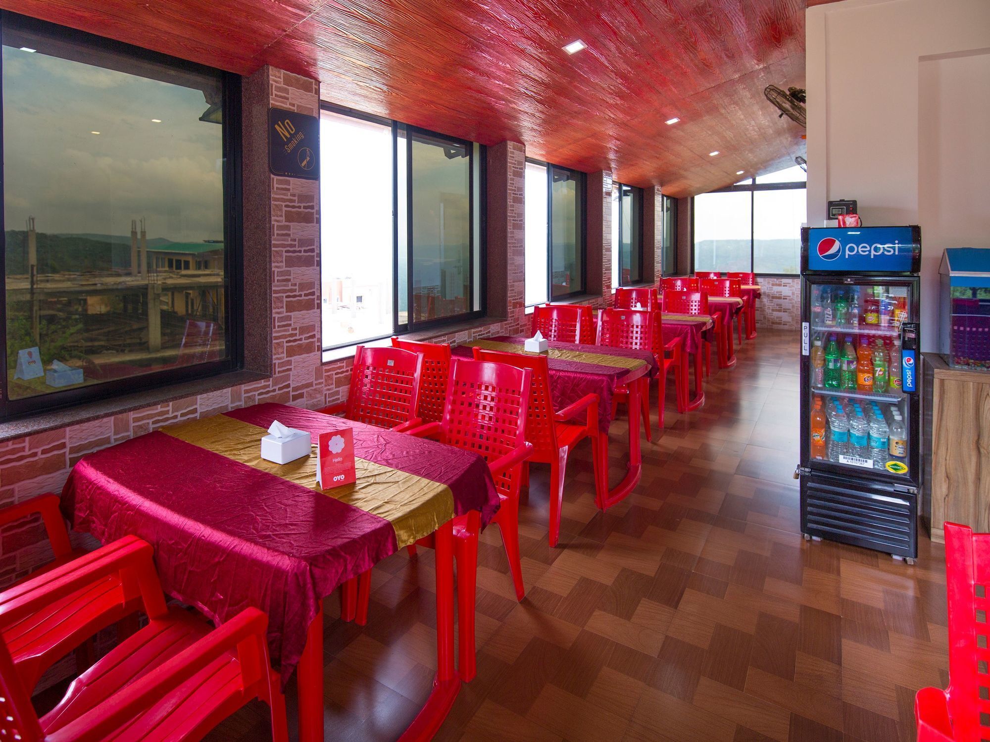 Hotel Oyo 9906 Hill House 2*