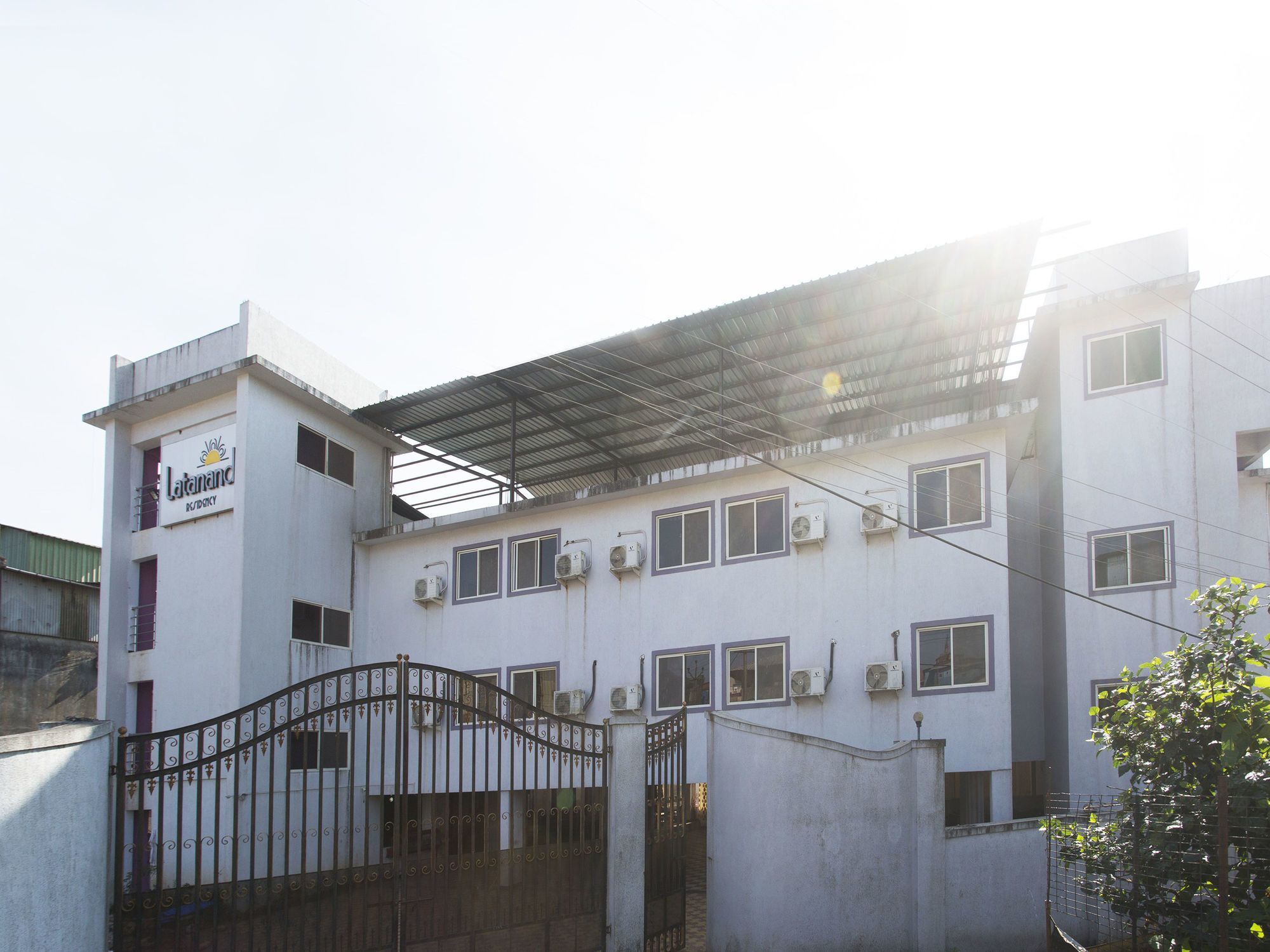 Latanand Residency Hotel 2*