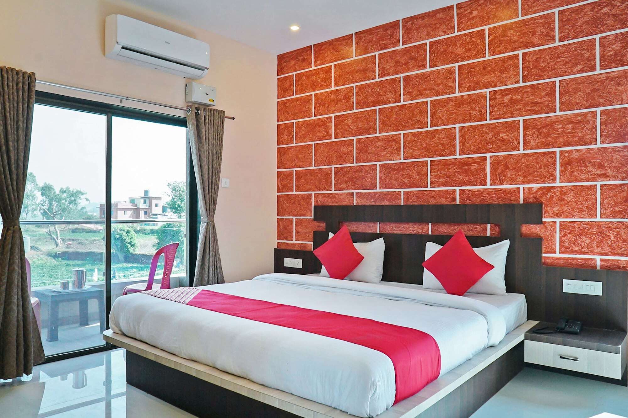Hotel Oyo 26912 Mountain