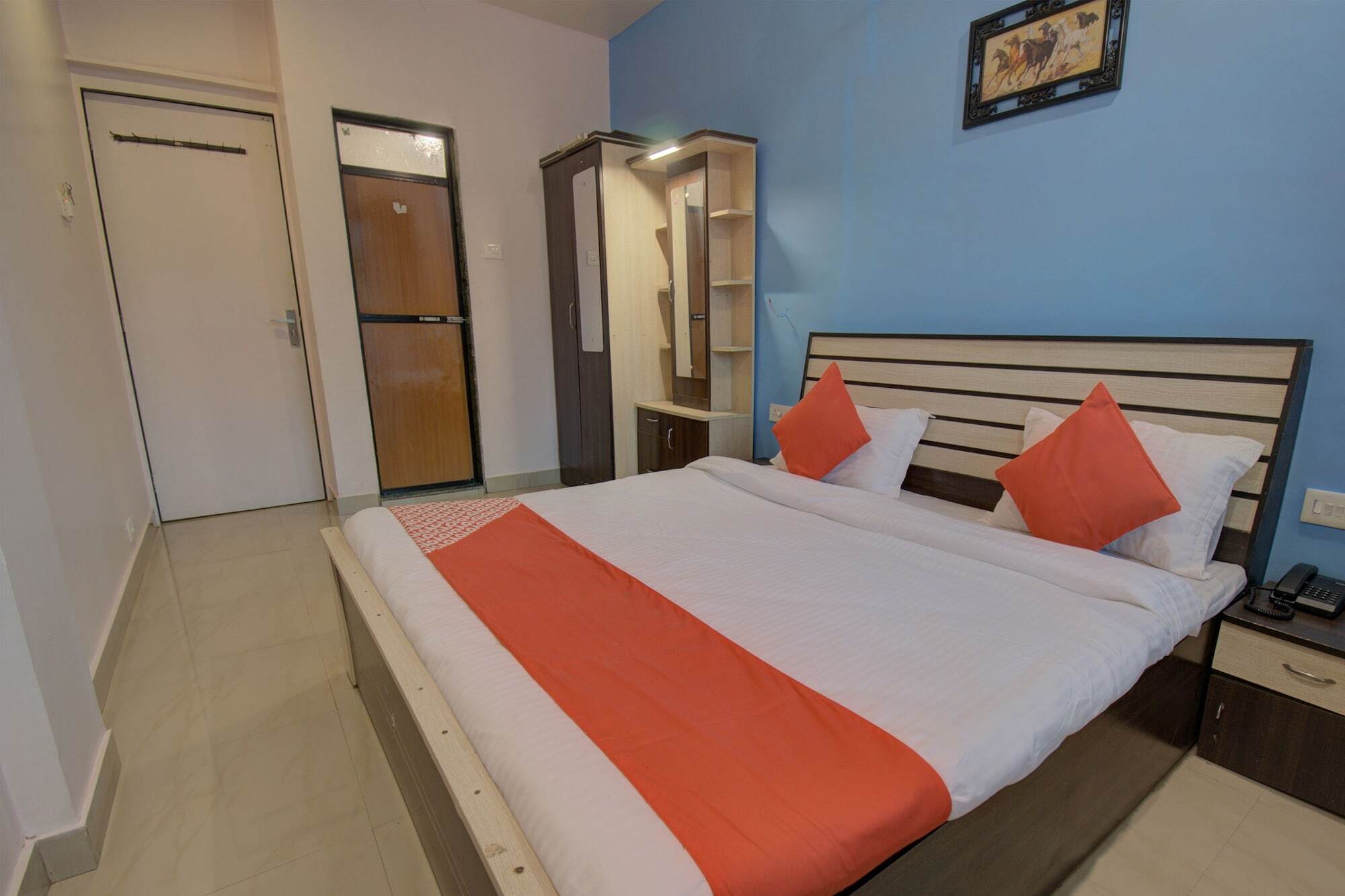 Oyo 26229 Swaroop Niwas