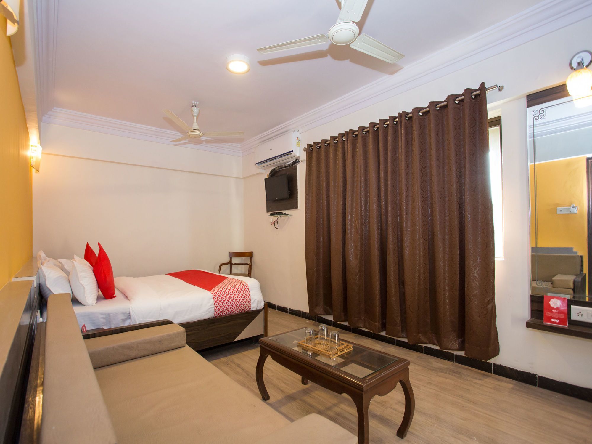 Oyo 12078 Suncity Hotel