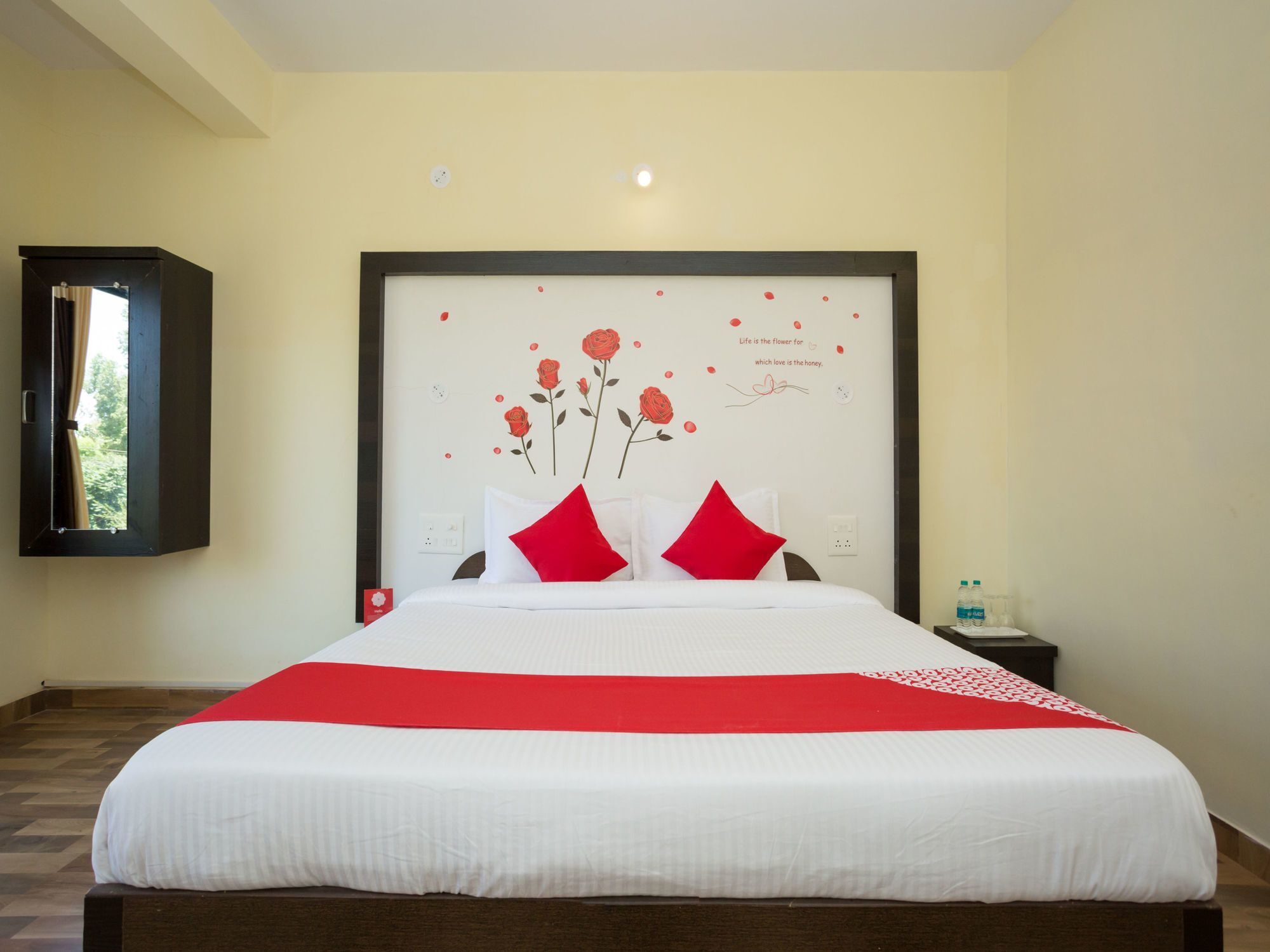 Hotel Oyo 12936 Paradise 2*