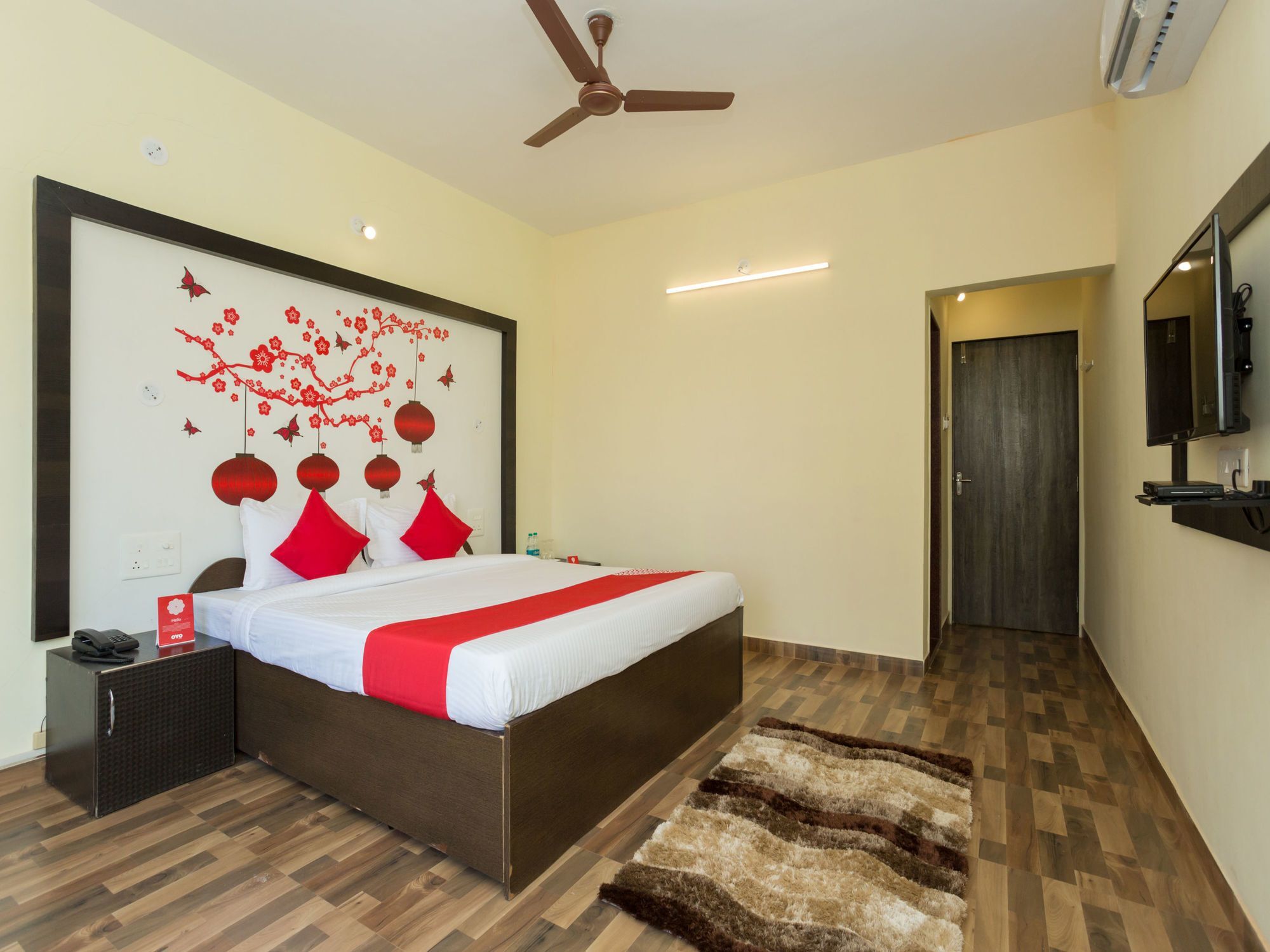 Hotel Oyo 12936 Paradise