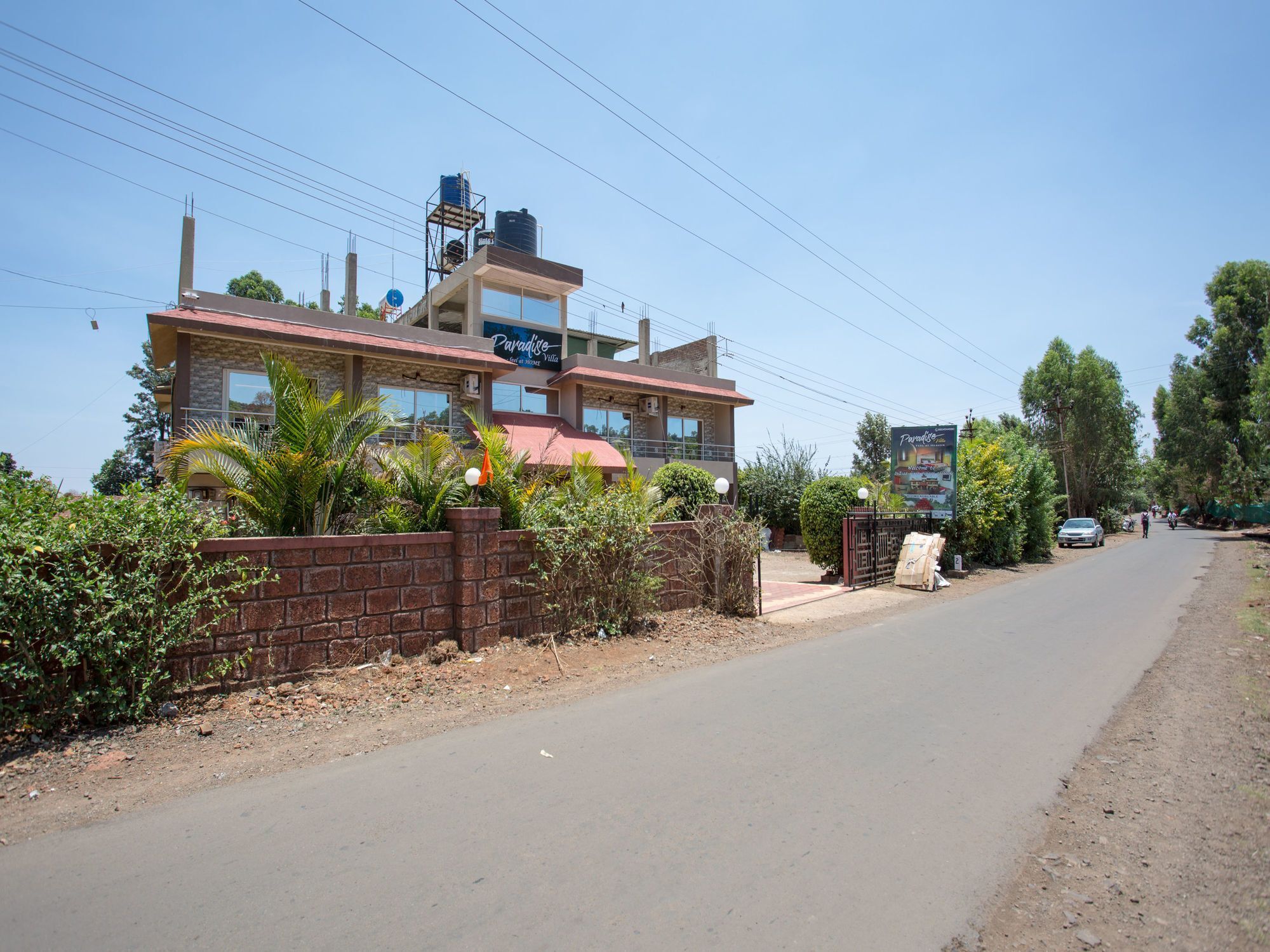 Hotel Oyo 12936 Paradise