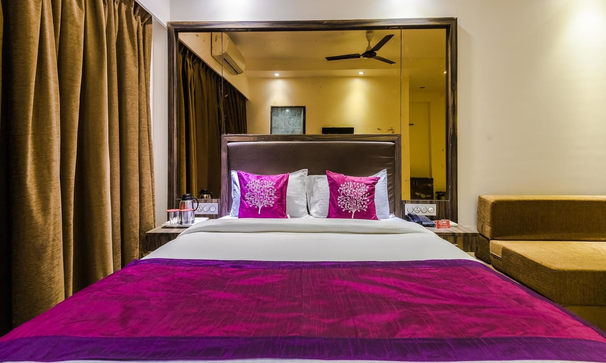 Oyo 3323 Sheetal Hotel 3*