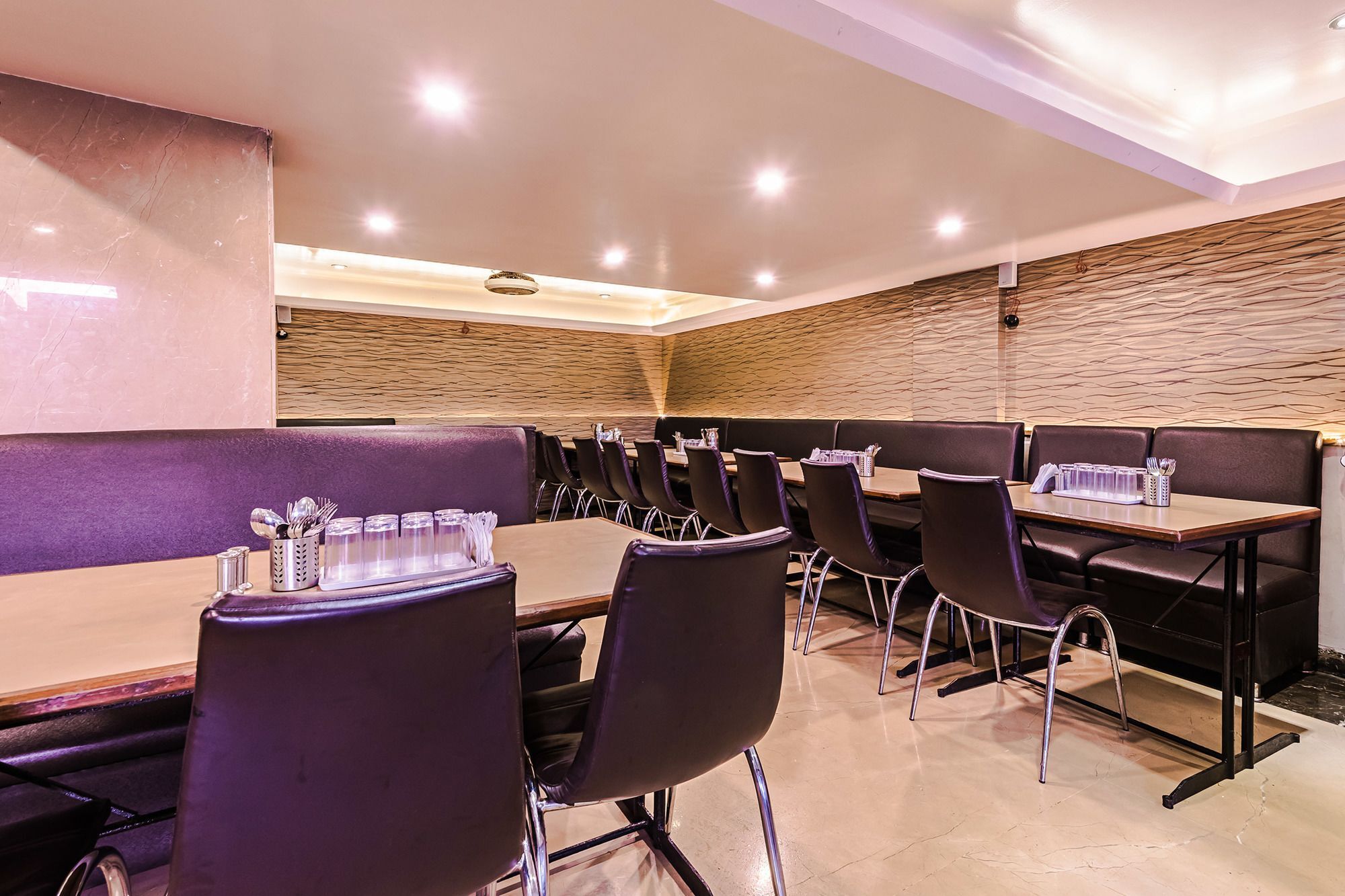 Oyo 3323 Sheetal Hotel 3*