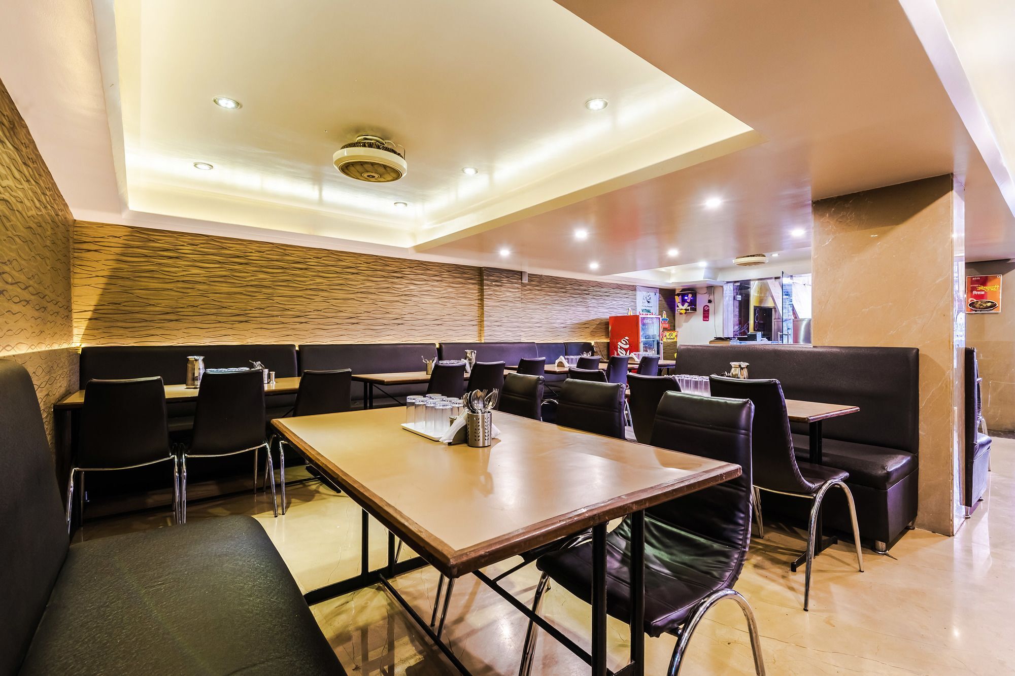 Oyo 3323 Sheetal Hotel 3*