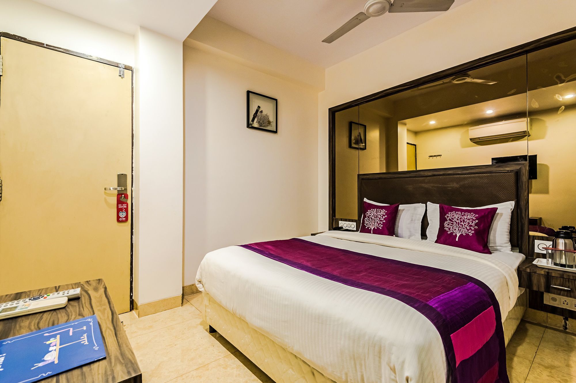 Oyo 3323 Sheetal Hotel 3*