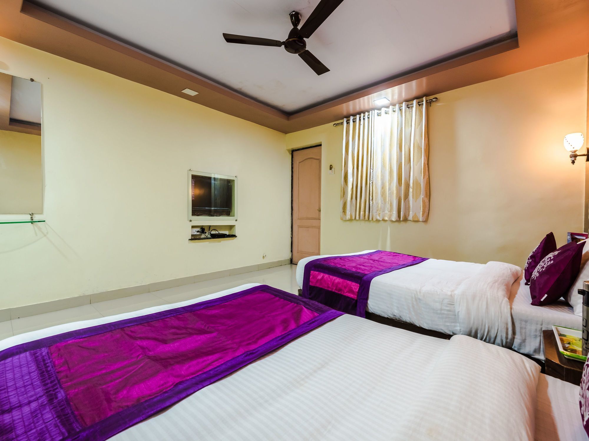 Oyo 3324 Laxmi Hotel