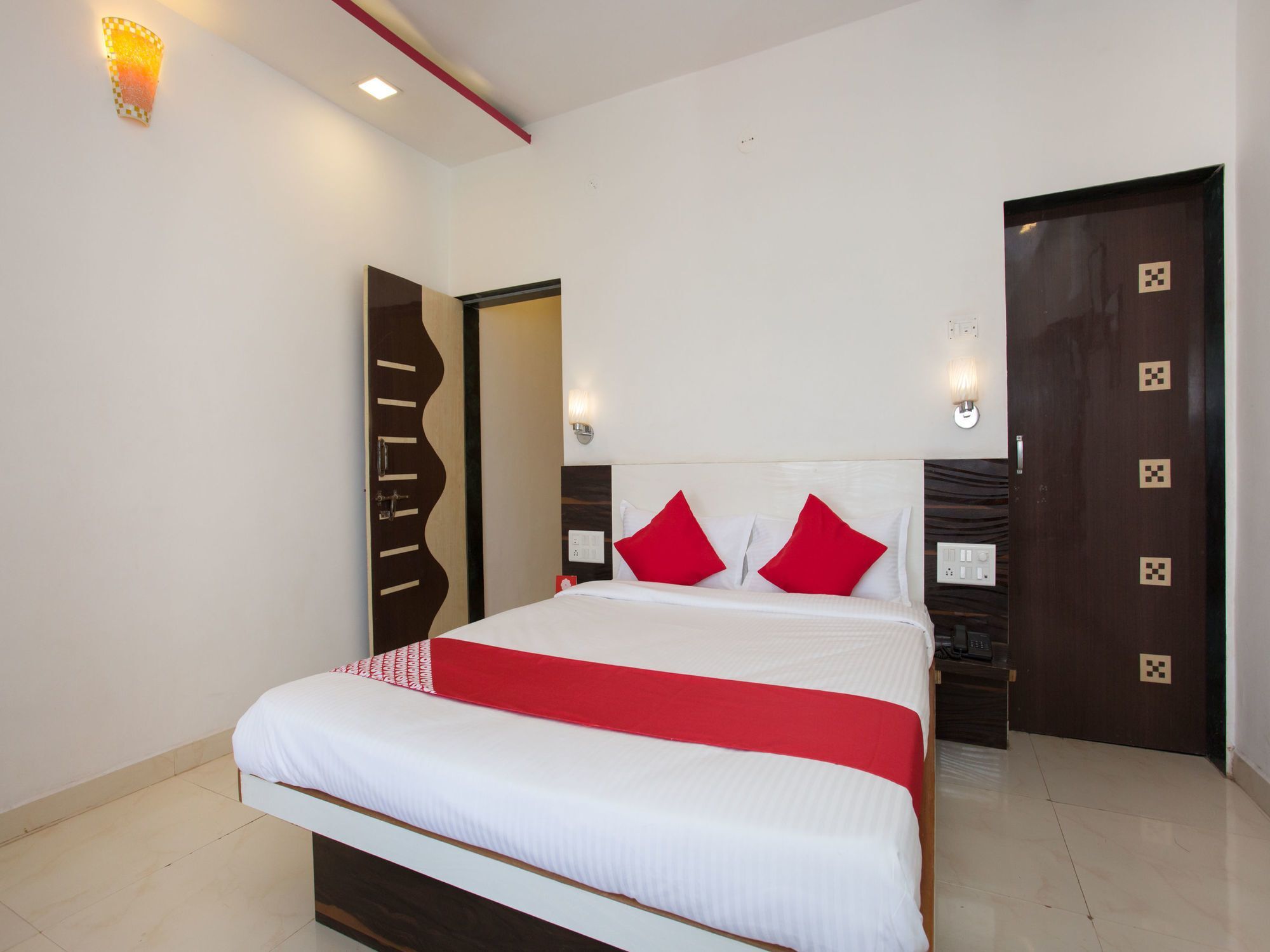 Hotel Oyo 12380 Valleyview Residency 3*
