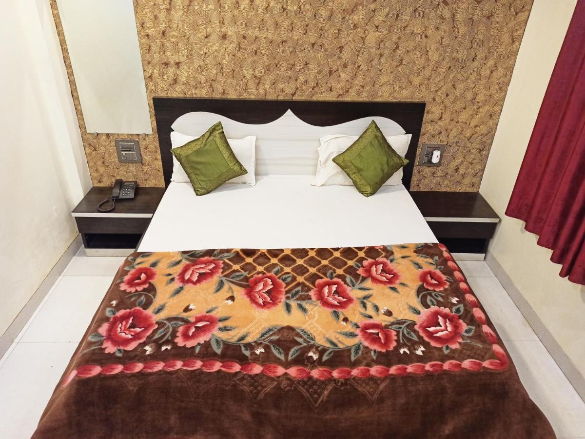 Hotel Strawberry Homes