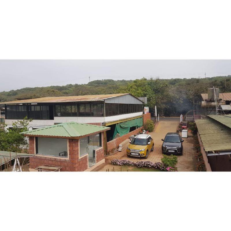 Hotel Suraj 2*