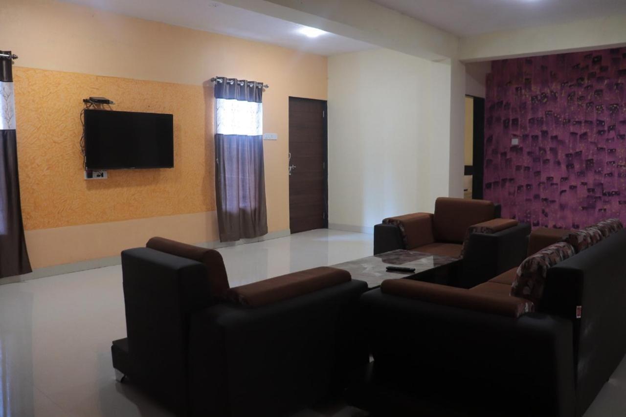 Suraj Hotel 2*