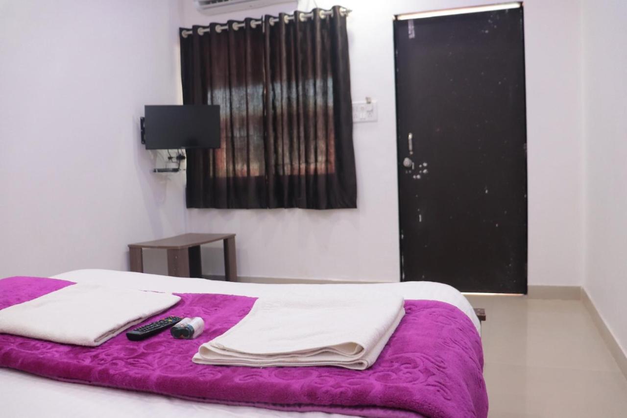 Suraj Hotel 2*