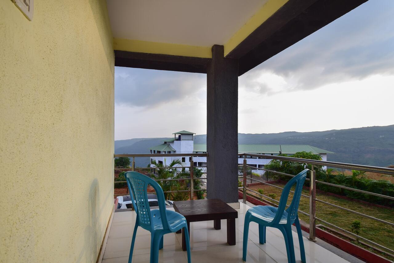 Hotel Capital O 14554 Golden Valley