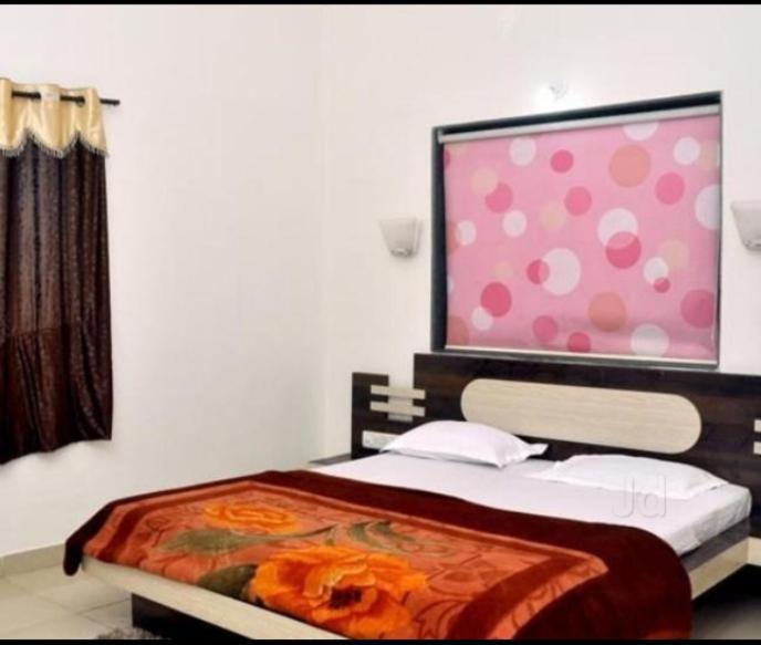 Hotel Girija