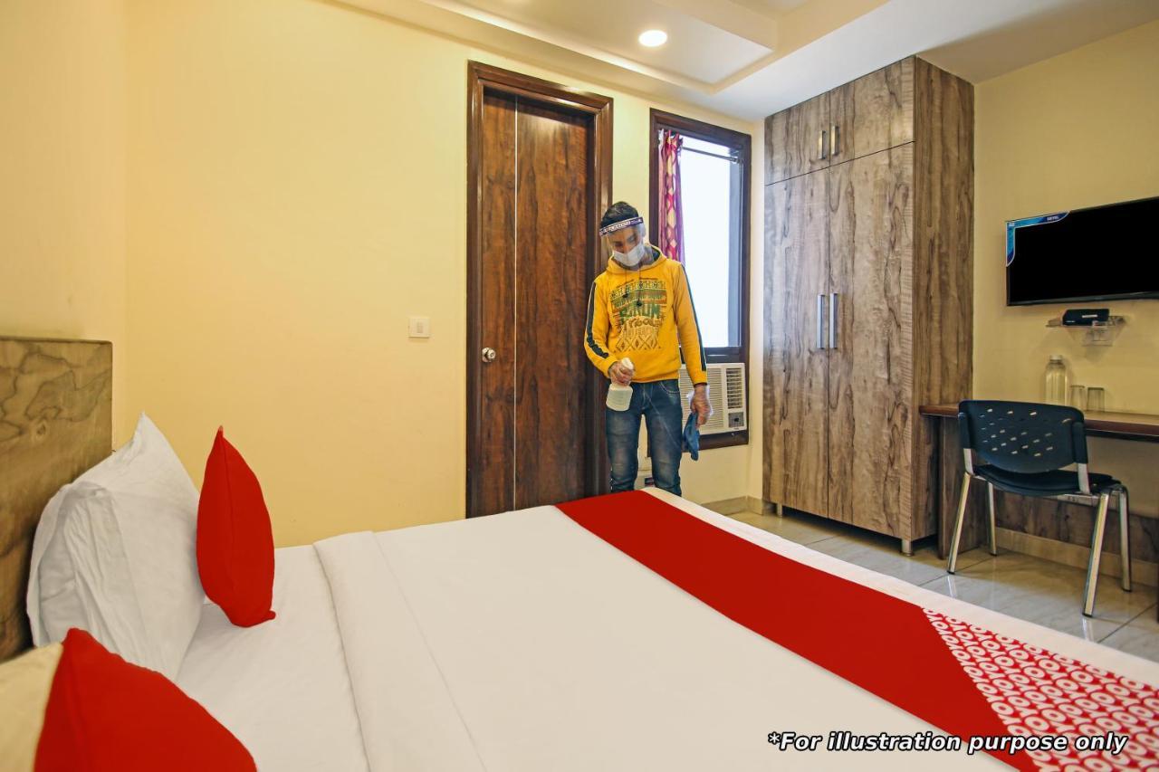 Flagship Shrushti Hotel 3*