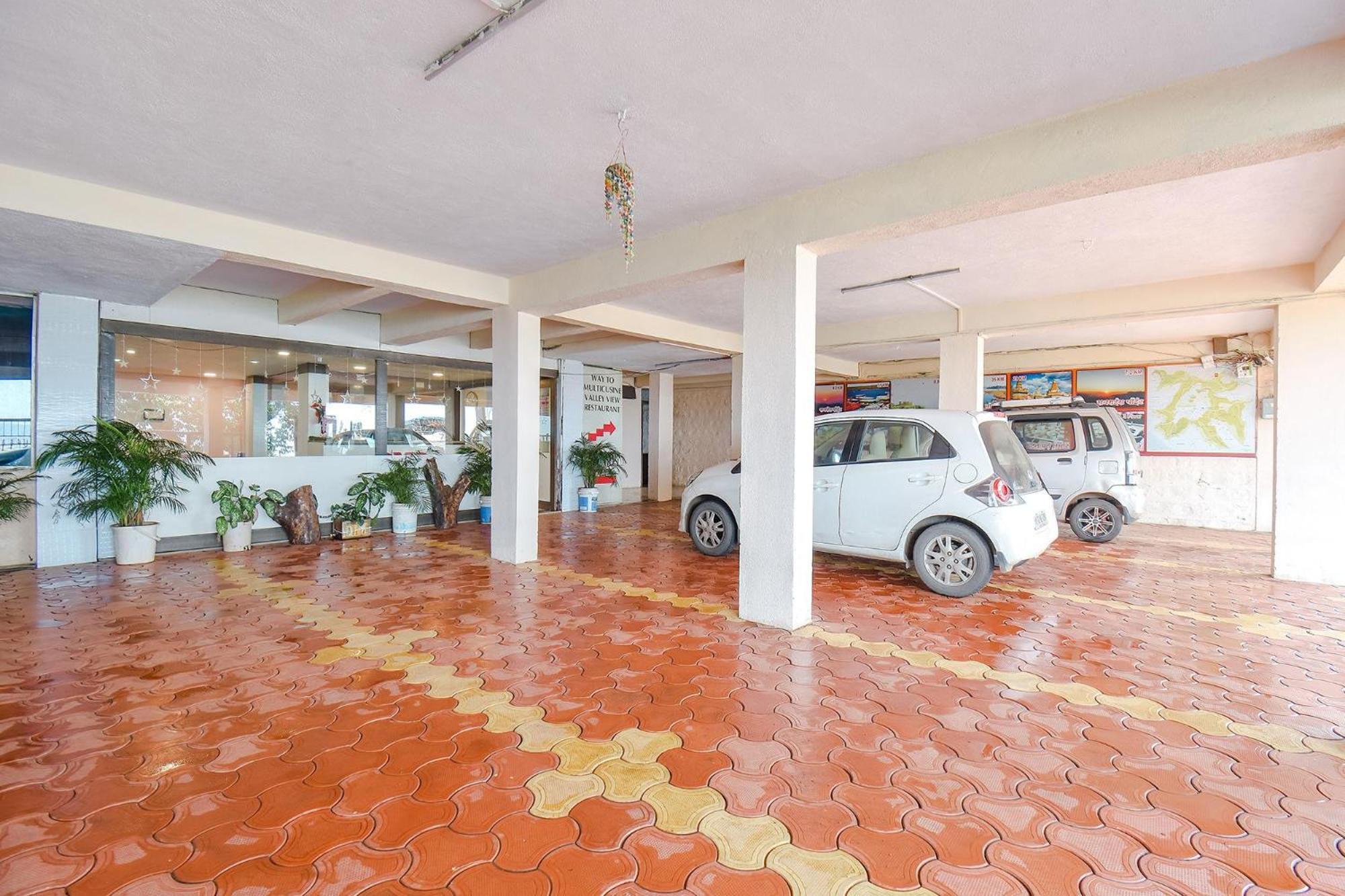 Fabhotel Bright Holidays Hotel 4*