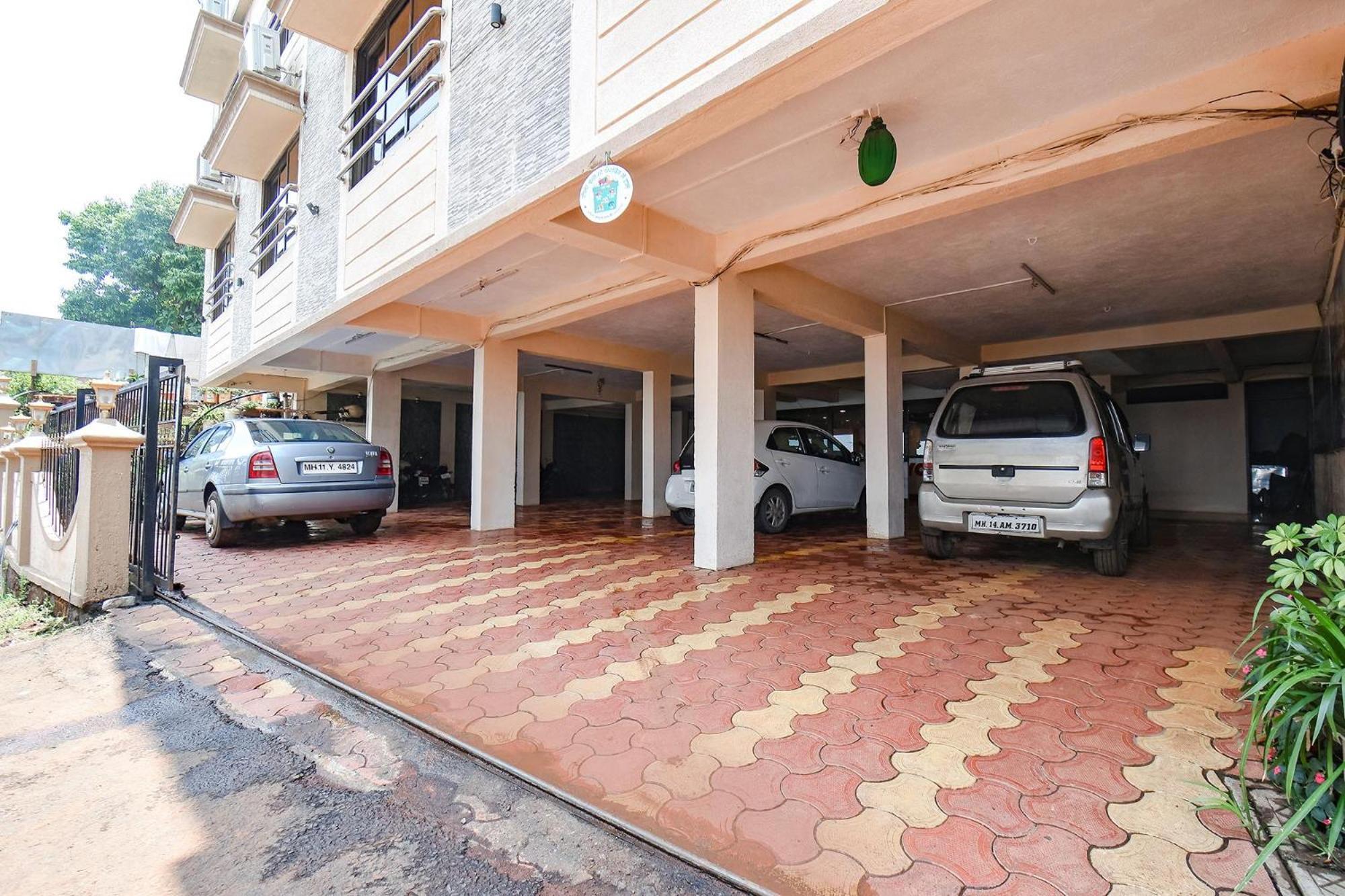 Fabhotel Bright Holidays Hotel